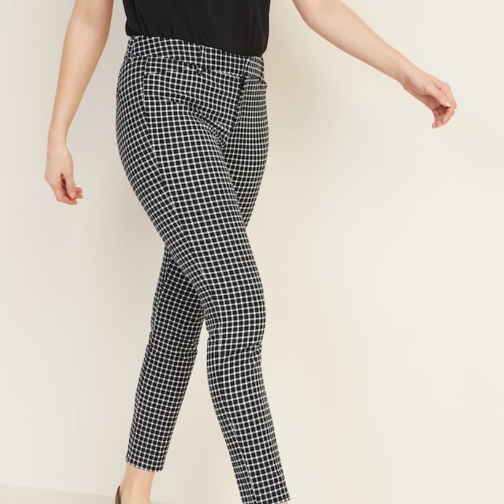 Old Navy Black and White Checkered Pants